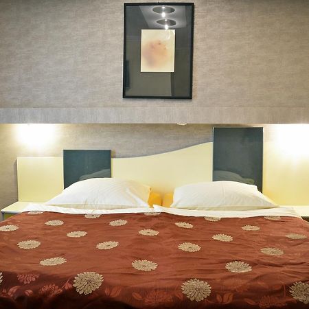 Pension Yellow Timisoara Ngoại thất bức ảnh