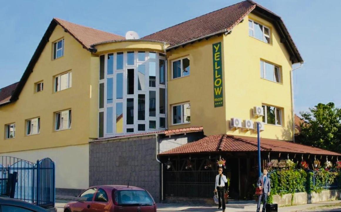 Pension Yellow Timisoara Ngoại thất bức ảnh