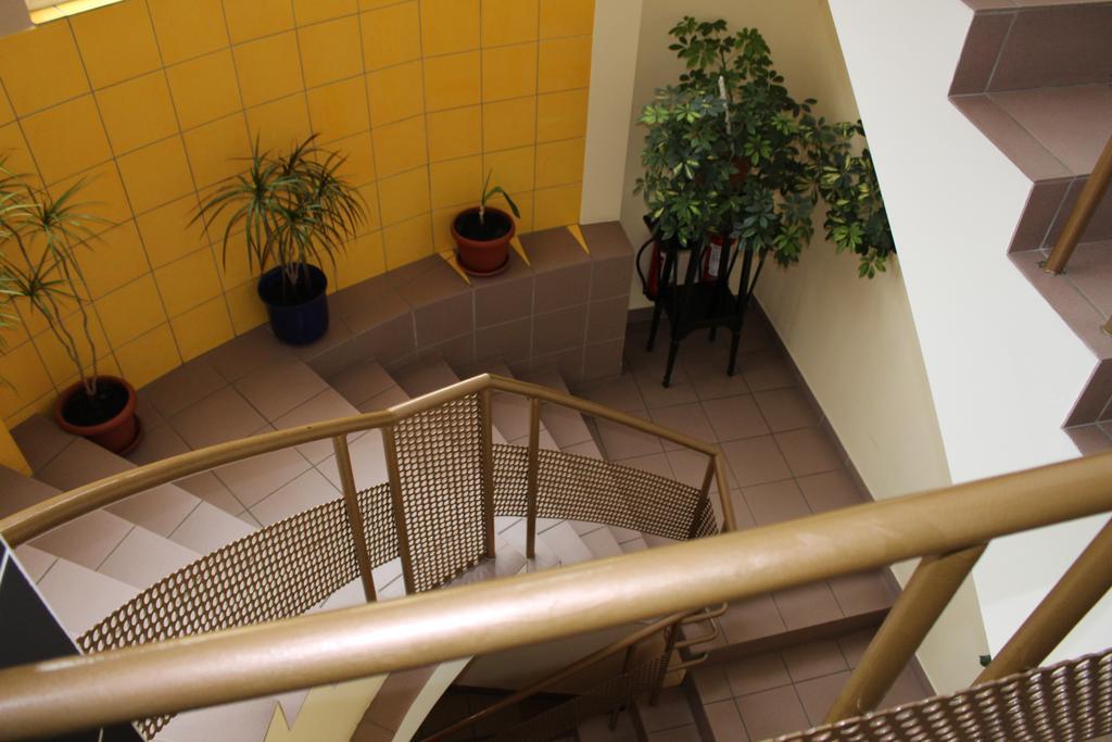 Pension Yellow Timisoara Ngoại thất bức ảnh
