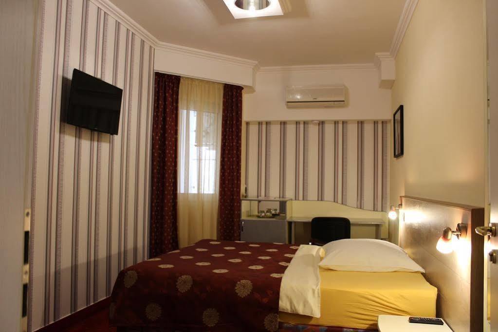 Pension Yellow Timisoara Ngoại thất bức ảnh