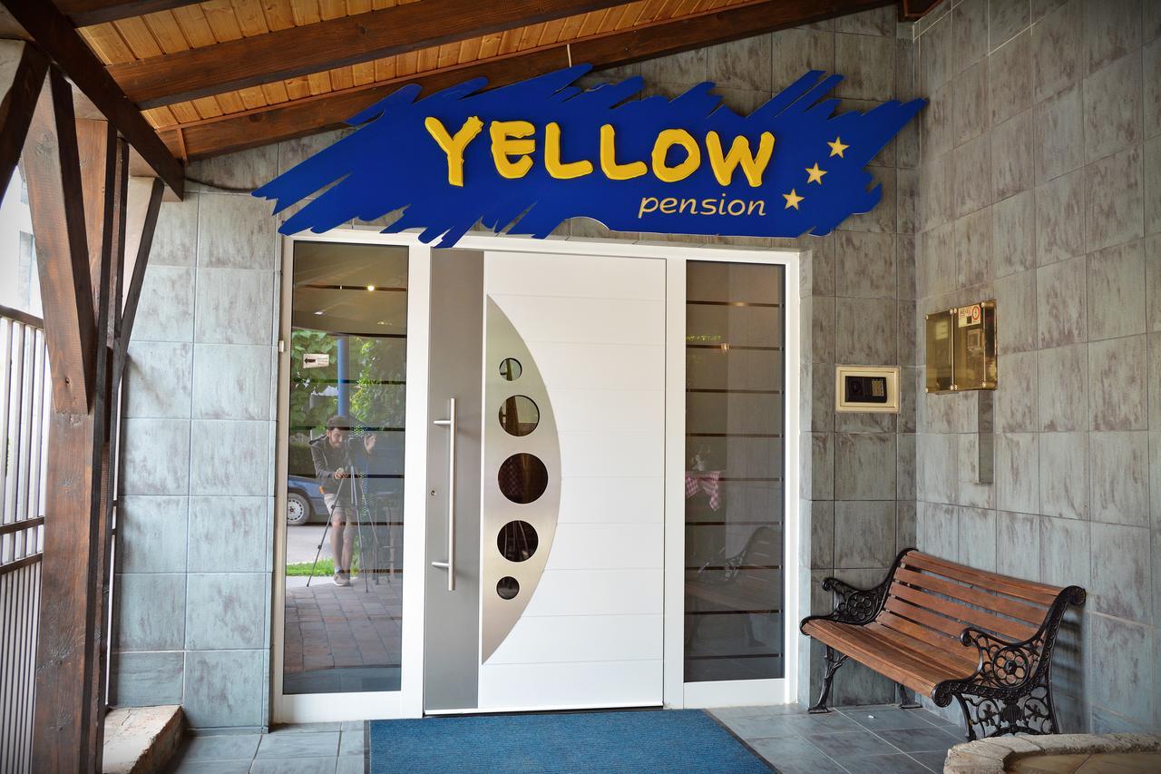 Pension Yellow Timisoara Ngoại thất bức ảnh